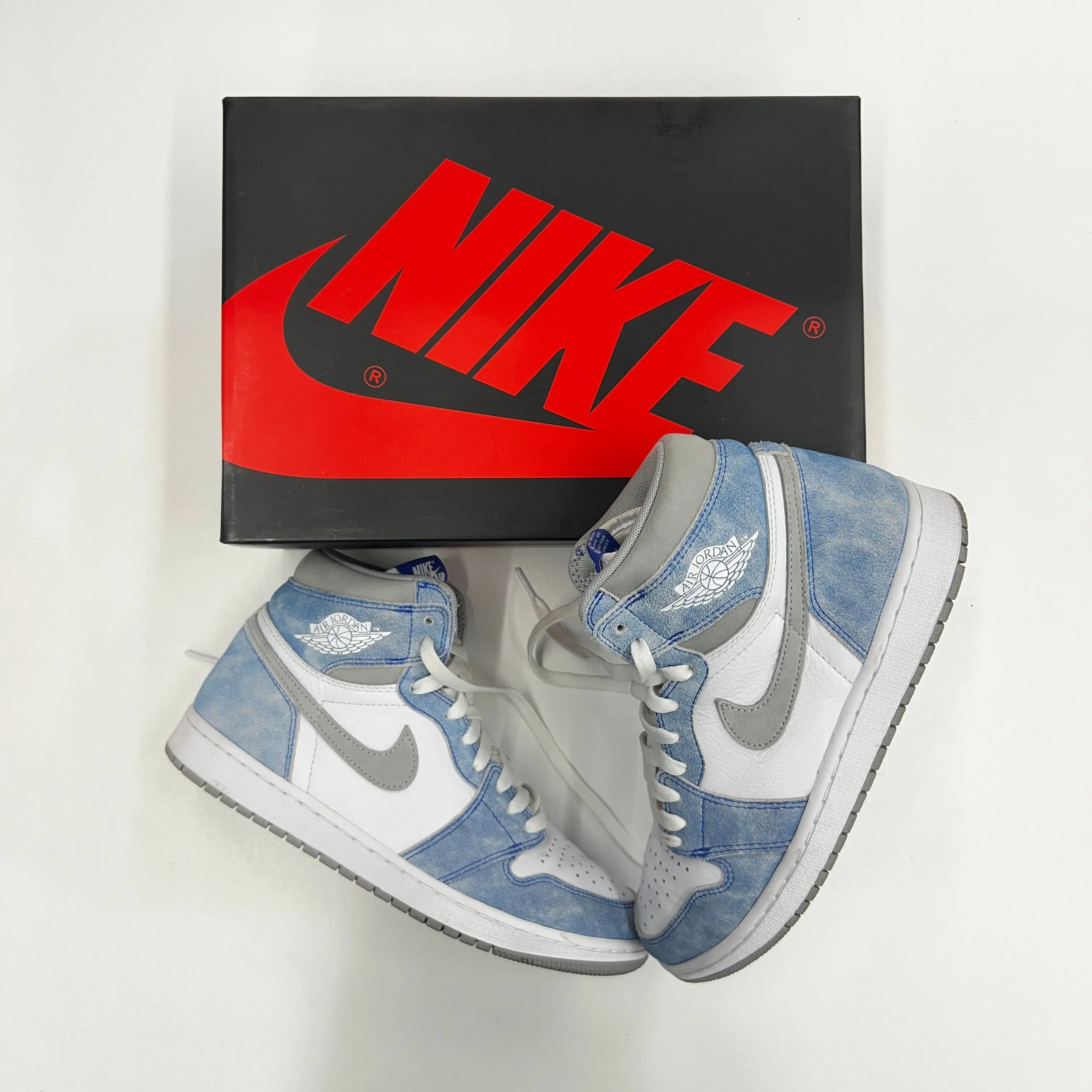 PRE LOVED - JORDAN 1 RETRO HIGH OG HYPER ROYAL (M)